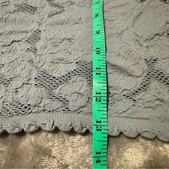 ❤️ $10 Flash Sale Forever 21 Seamless Floral Crochet Crop Top - Picture 11 of 13